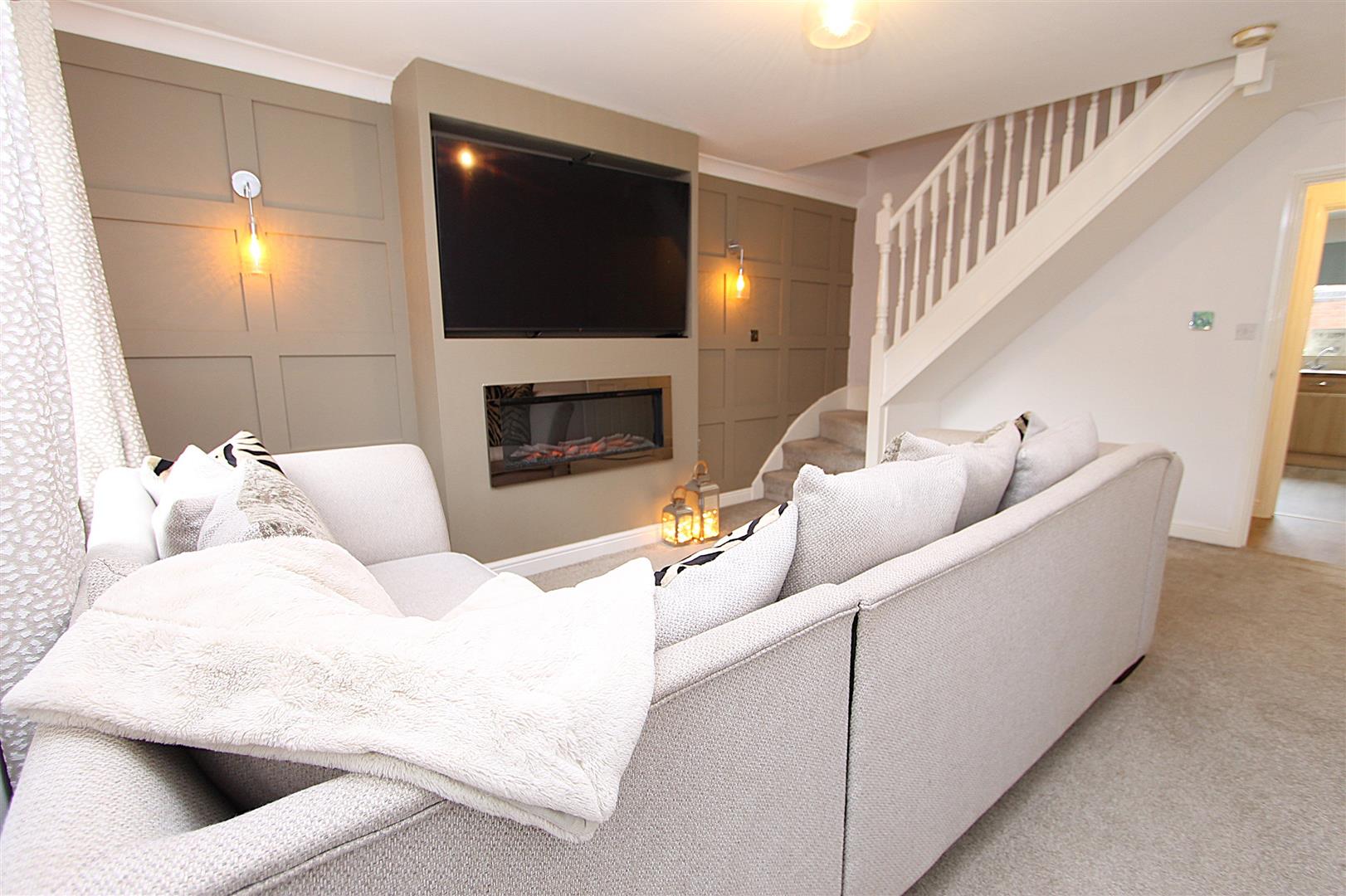 2 bed property in Round Hill Wharf, Kidderminster
